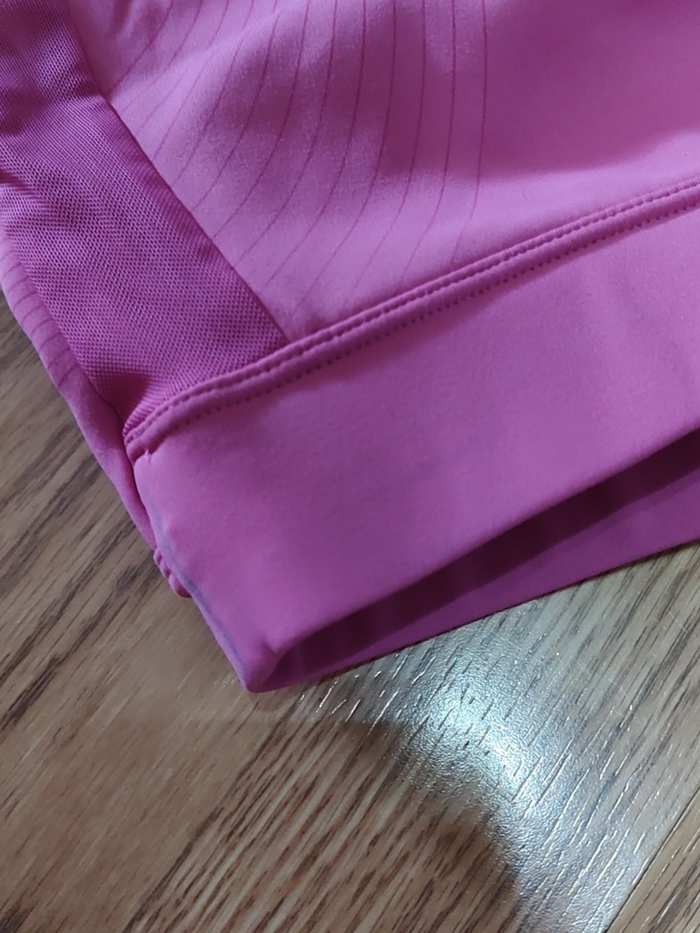 High-Impact Pink Sports Bra with Smooth Support - Picture 6 of 8